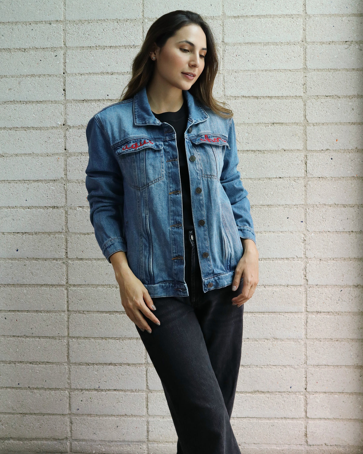 Chaqueta blue jean hilo rojo